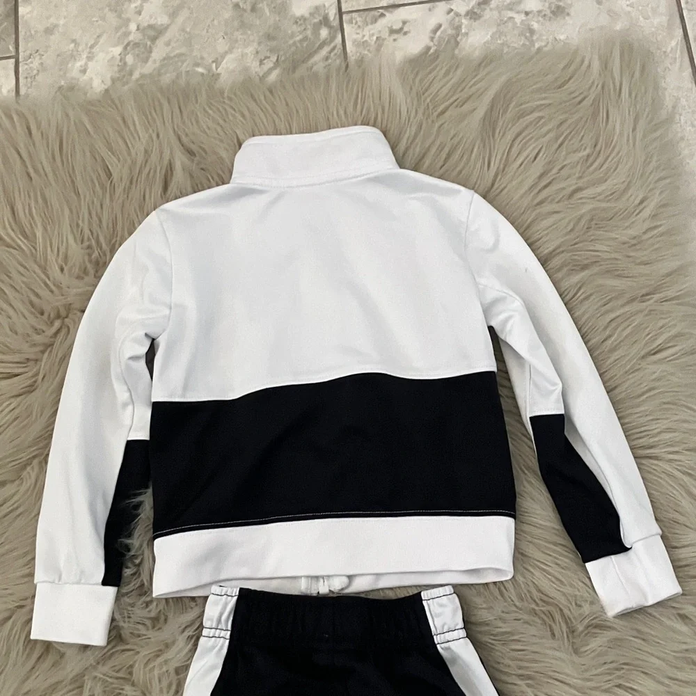 NIKE Baby Boy White/ Black Athletic Jacket and Bottom Set | 2T